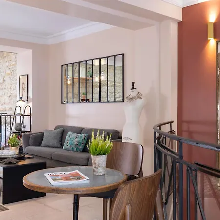 Maxim Quartier Latin Hotel 3*